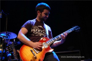 120121_sevenblackroses3