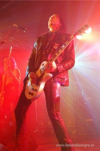 120210_thinlizzy12